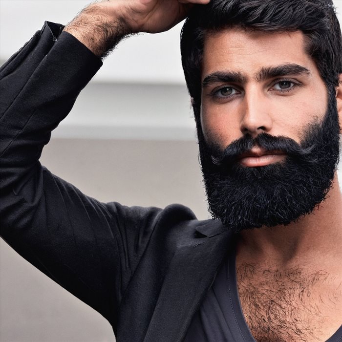 Maquillage Halloween : Astuces pour Barbe Impeccable